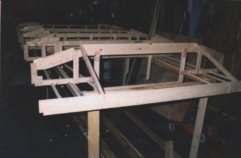 build-03.jpg (19930 bytes)