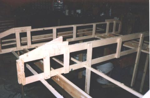 build-06.JPG (23454 bytes)