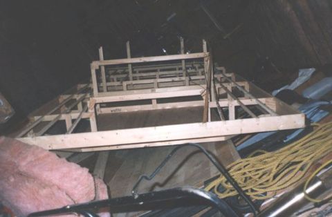 build-13.jpg (19930 bytes)