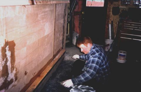 build-20.JPG (11898 bytes)