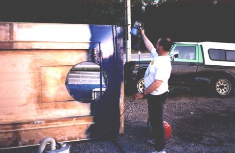 build-22.JPG (27632 bytes)