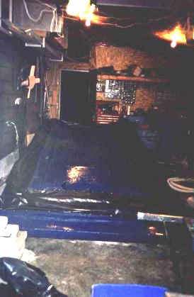 build-23.jpg (19930 bytes)