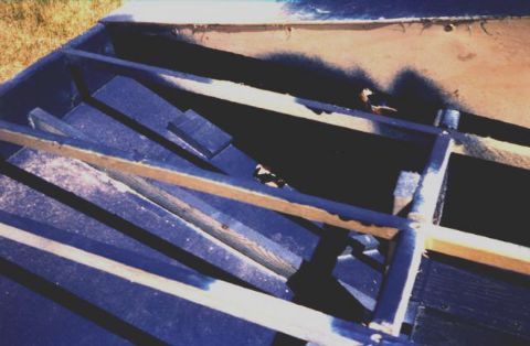 build-35.JPG (28323 bytes)