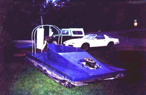 build-40.JPG (26088 bytes)