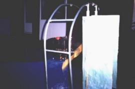 front-08.jpg (5783 bytes)