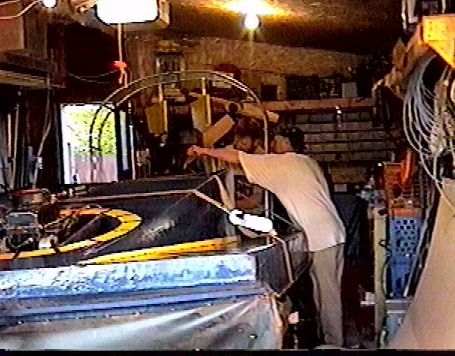 t4shop1.jpg (47156 bytes)