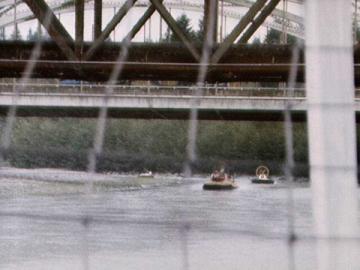 72814_08.jpg (16331 bytes)