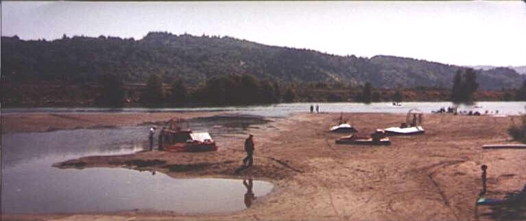 82418_01.jpg (30819 bytes)