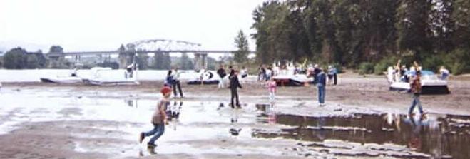 82418_06.jpg (25758 bytes)