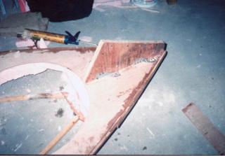 nose support.jpg (11886 bytes)