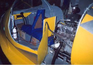 side view.jpg (14693 bytes)